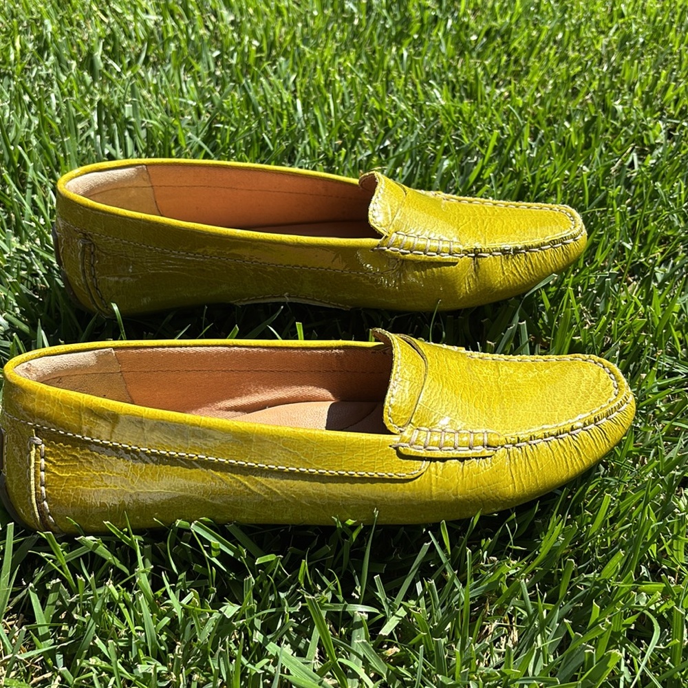 Clarks Textured Chartreuse Yellow Leather Penny Loafer Driving Mocs 9.5 - Picture 3 of 6